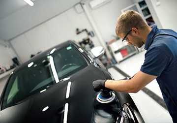 4 Tips for Getting a Custom Paint Job for Your Luxury Vehicle